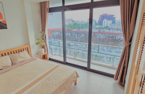 Nhat Tan Apartment | Comfy 1 Bedroom Apartment–Walk to Lottemall Tay Ho