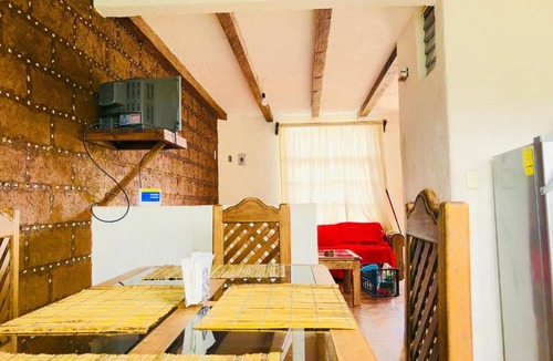 Ojo de Agua House | Comfy 4 Bedroom Town House Garden & Market Area