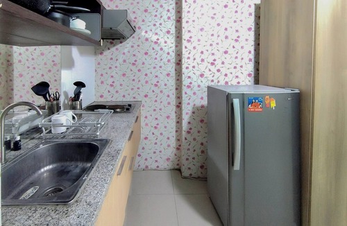 Siwalankerto Apartment | Comfy and Warm Studio at The Square Surabaya Apartment