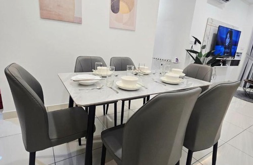 Kampung Bukit Dukong Apartment | Comfy Cheras C180 Belakong Tradres Park 3BR 2 Bath Room 2 Carpark