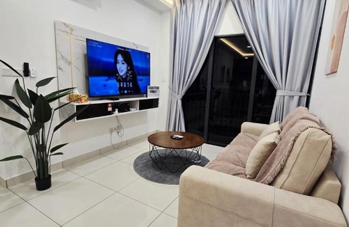 Kampung Bukit Dukong Apartment | Comfy Cheras C180 Belakong Tradres Park 3BR 2 Bath Room 2 Carpark