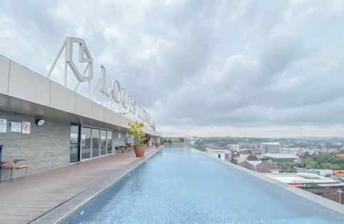 Semarang Apartment | Compact and Nice Combined Unit 1BR Apartment at Warhol (W/R) Residence