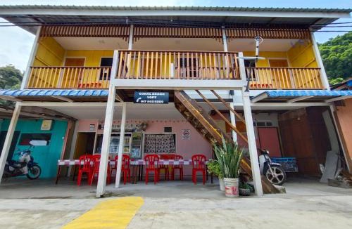 Tioman Island House | CORAL BEACH room & cafe