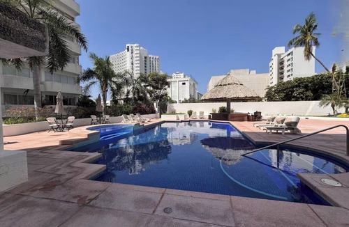 Club Deportivo Apartment | Costera Acapulco, Zona Dorada, Spacious Apartment 300 mts from the sea