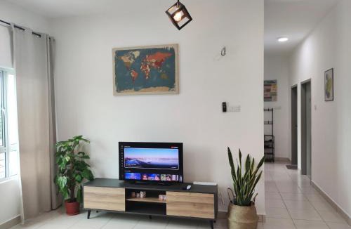 Simee Apartment | Cosy Apartment MidTown - WiFi Netflix FREE