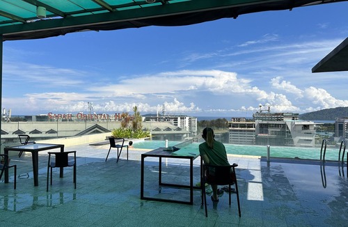 Downtown Kota Kinabalu Apartment | Cosy City View Staycation at Kota Kinabalu Sabah d&n Homestay, SKY Residence
