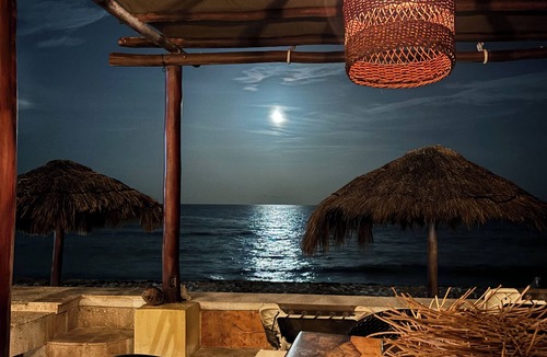 Playa del Secreto Cottage | Cottage sleeps 2-3 WiFi, Pool, Kayaks Chef, staff on site