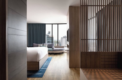 Phnom Penh City Centre Hotel | Courtyard by Marriott Phnom Penh