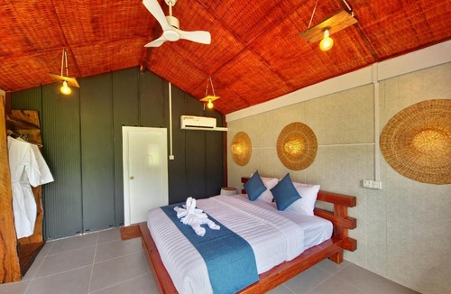 Tbaeng Meanchey Cabin | Cow Barn Cafe and Lodge Preah Vihear