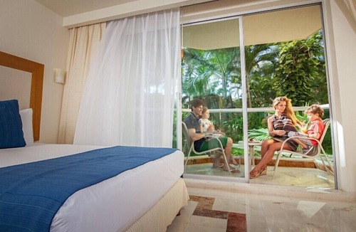 Cozumel Hotel | Cozumel Spacious Studio with Beach & Pools