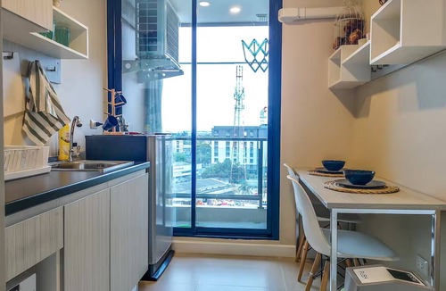 Khlong Kum Condo | Cozy 1-bedroom condo near MRT and Malls