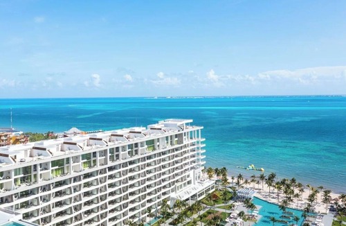 Playa Mujeres Condo | Cozy 1-bedroom condo in adorable Cancun with AC and fitness room
