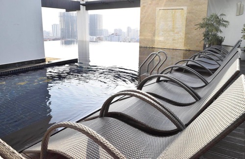 Phnom Penh City Centre Apartment | Cozy 1-bedroom studio with AC, fitness room in enchanting Phnom Penh