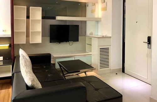 Phnom Penh City Centre Apartment | Cozy 1-bedroom studio with AC, fitness room in enchanting Phnom Penh