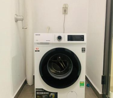 Thuan An Apartment | Cozy 1 BR with Pool, Gym, Near Aeon Mall, VSIP - The Emerald Golf view - Thuận An