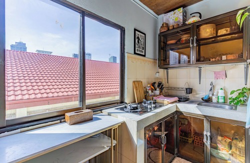 Chamkar Mon Apartment | Cozy 1990s Khmer Style Flat in Heart of Tonle Bassac