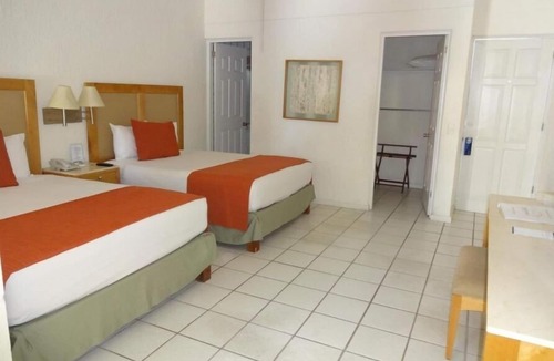 Campo de Golf Fonatur Hotel | Cozy 1BR Condo Near Las Palmas Park