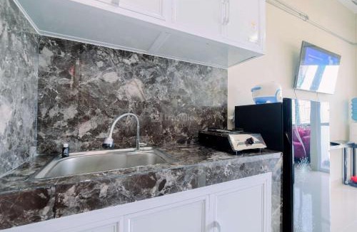 Tajur Halang Apartment | Cozy and Restful Studio LRT City Sentul - Royal Sentul Park Apartment By Travelio