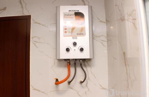Pekayon Jaya Apartment | Cozy and Warm Studio at Grand Kamala Lagoon Apartment By Travelio
