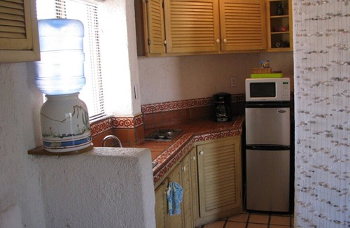 Centro Apartment | Cozy apartment on the marina with pool, kitchen, WiFi and AC in Cabo San Lucas