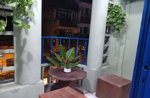 Hang Bo House | Cozy balcony/Street view/Old Quarter central/Sunny Homestay