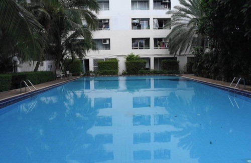 Ramkhamhaeng Condo | Cozy buddy flat on Ladphao road,near the sky train Yellow line ,Bangkok