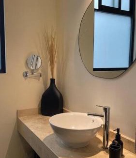 De La Presa Apartment | Cozy & chic space with parking