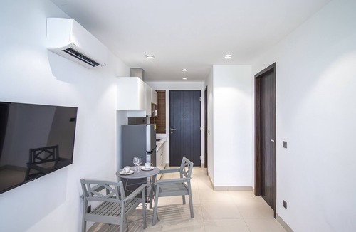 Siem Reap Condo | Cozy Condo With a Large Swimming Pool & Gym - in a Heart of Siem Reap