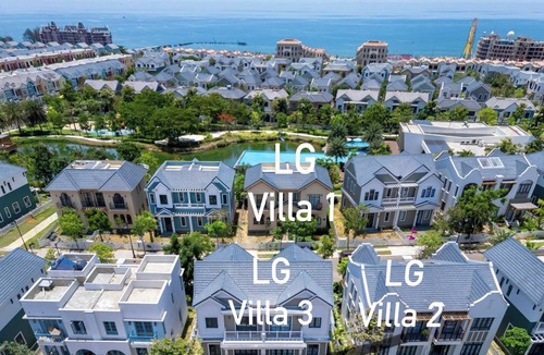 Phan Thiet Villa | Cozy Family-sized Villa 7 minutes to Novaworld Beach and Next to Swimming Pool