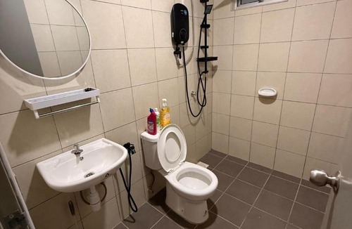 Bukit Serindit Apartment | Cozy Family Homestay Near Tourist Attractions