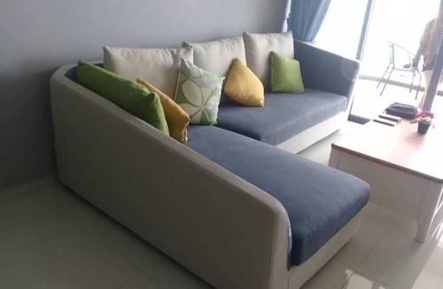 Central District Apartment | Cozy home country garden danga bay