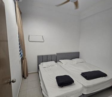 Rawang House | COZY Homestay KundangJaya Rawang Gamuda Garden KL 15 people