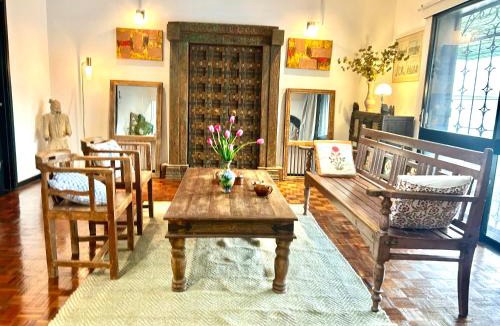 SS 2 House | Cozy Homestay SS2 PJ King Bed in Shared Bungalow