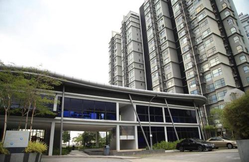 Cyberjaya Apartment | Cozy Hyve Soho Sky View Studio Wi-Fi Netflix Parking 116