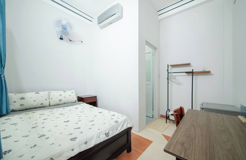 Nha Trang Cabin | Cozy lodge in charming Nha Trang with AC and private bathroom.