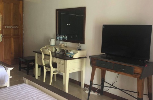Tomohon Bed & Breakfast | Cozy place to stay in Tomohon City.nClose to the Resto & Cafe. Separate access.