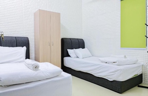 Batu Enam House | Cozy Quiet Lunas House - BKE Highway and Kulim High Tech Park