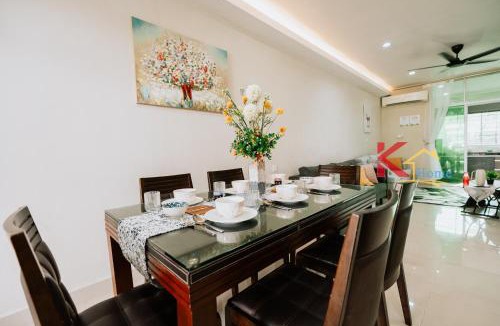 Kota Kinabalu House | Cozy Retreat Home- 5R3B- 16 Pax- 5mins to CityKK and Imagomall