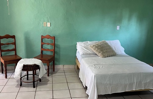 Felipe Carrillo Puerto Apartment | Cozy studio in lovely Felipe Carrillo Puerto with WiFi, AC