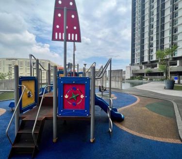 Shah Alam Apartment | Cozy Studio Apartment with Pool and Gym Access in Subang Jaya