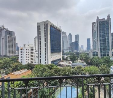 East Kuningan Apartment | Cozy unit in Bellagio Residence