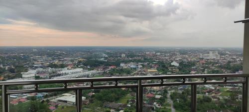 Larut Apartment | Cozyhaus Stay Sanctuary-Netflix-Sunset- Pool- 1 Parking