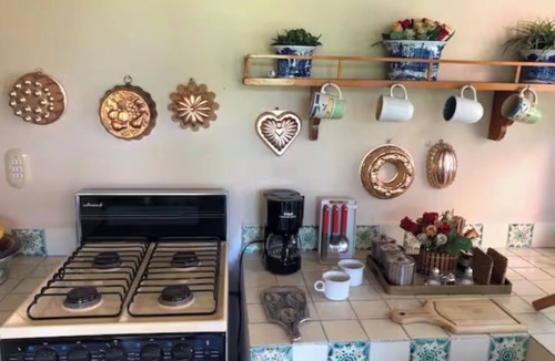 Cuernavaca House | Cuernavaca's Hidden Gem: Adorable Bungalow with WiFi & Serene Garden Escape.