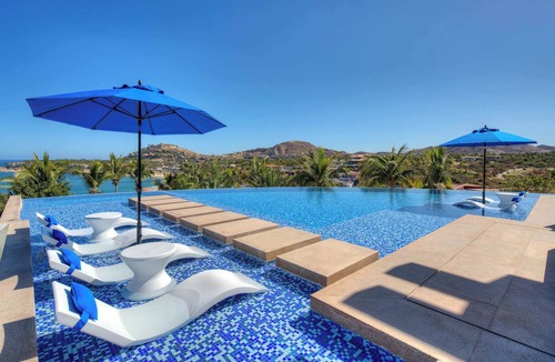 San Jose del Cabo Villa | Cuvée-Designed Palmilla Villa with Two Pools and Beach