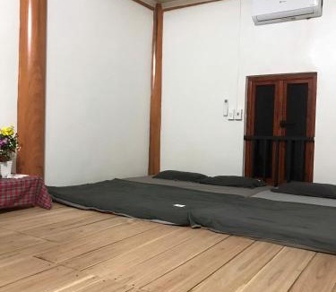 Cao Phong Hotel | Dán Huyền Homestay