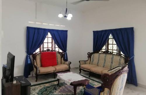 Benut House | D'Aman Guesthouse Pontian