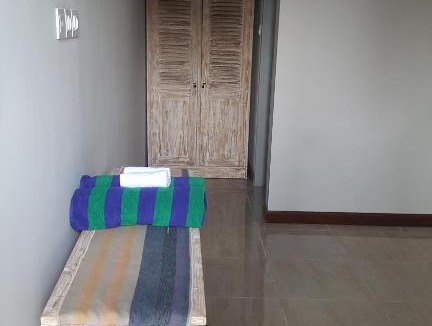 Batu Bolong House | D Anyar Stay and Surf