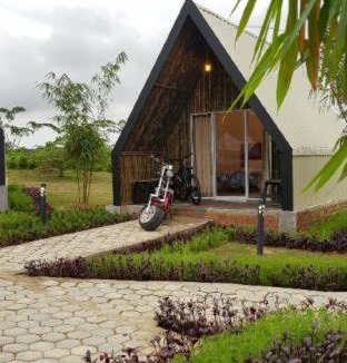 Bintan House | "D'BAMBOO KAMP" Desa Wisata Ekang