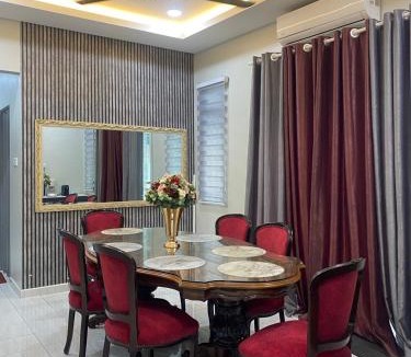 Gua House | D'Kuning Homestay
