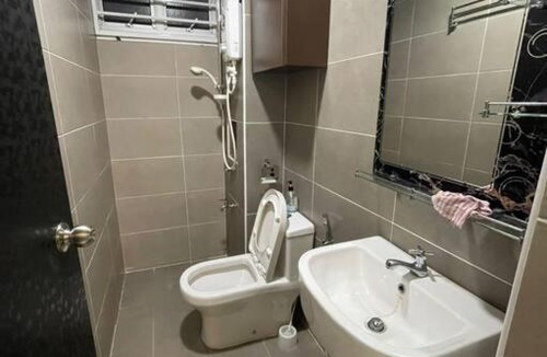Daerah Kulai Apartment | D'putra Suite condo Johor Premium Outlet Senai airport